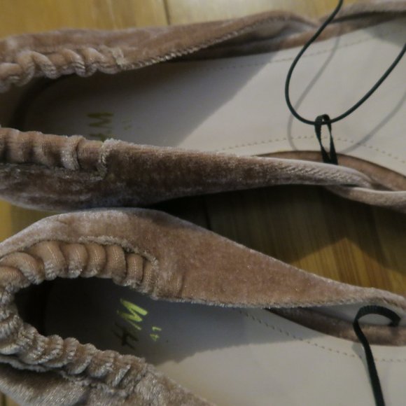 H&M Women's Blush Color Velvet Slip On Pointy Toe Twee Preppy Flats Shoes Sz 9.5 - Picture 5 of 8